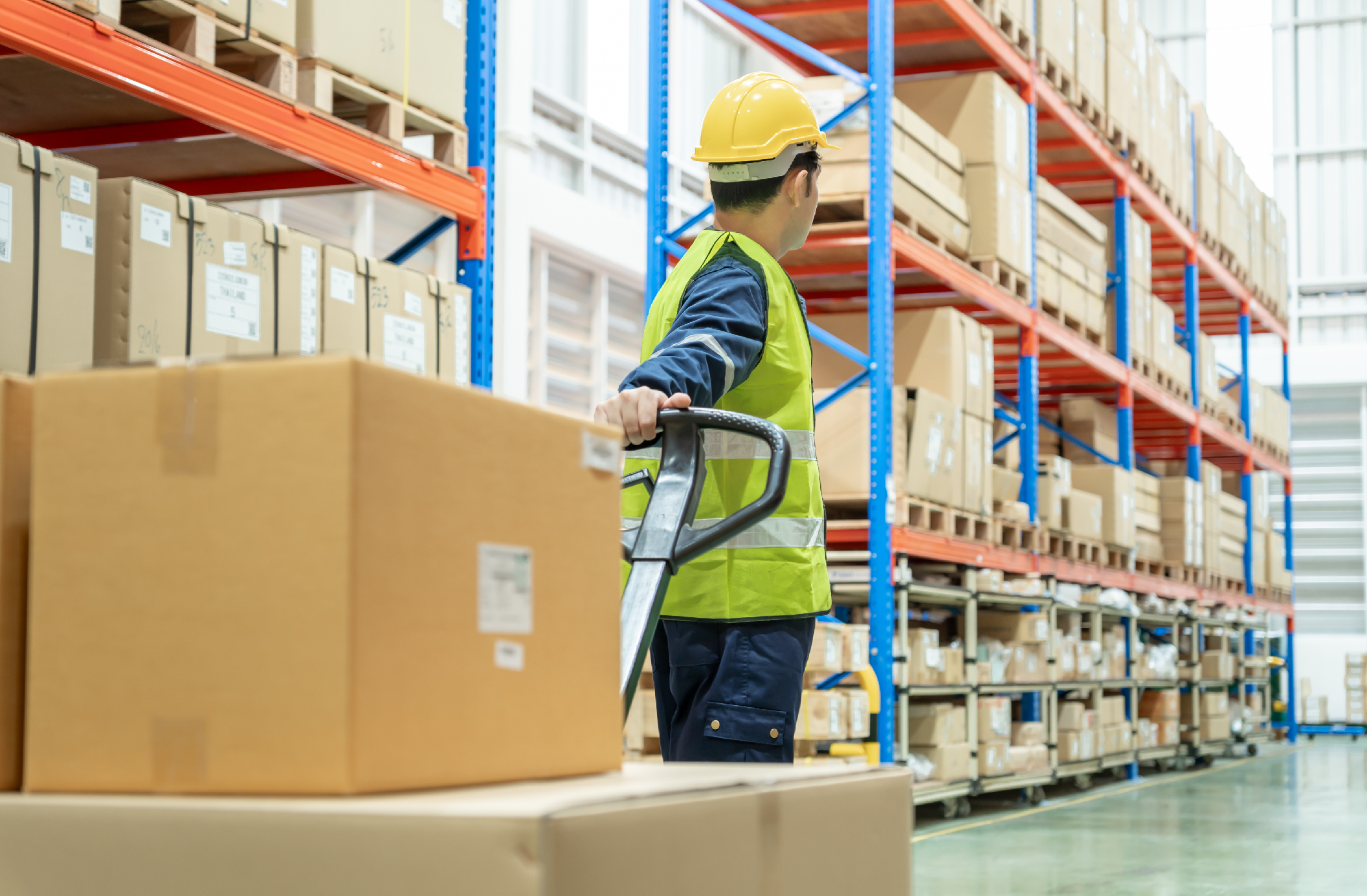 Kho bãi và vận hành logistics